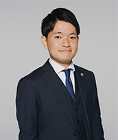 弁護士　松岡諒